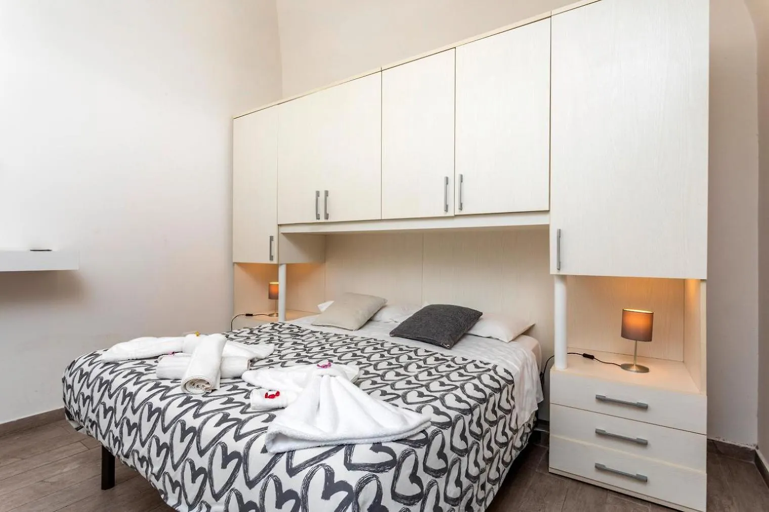 Bed.Da Catania Apartment 0*,  Italy